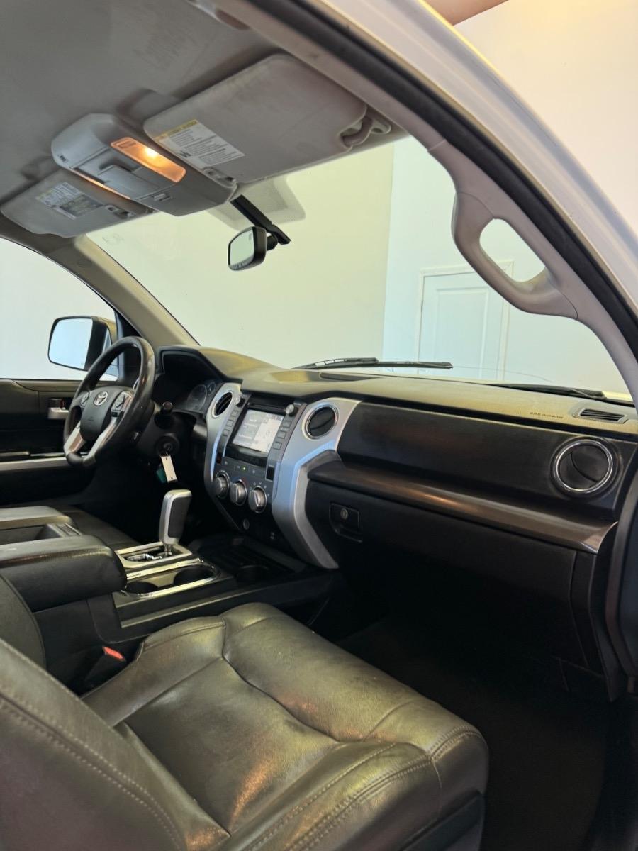 Toyota Tundra 2WD Truck CrewMax 5.7L V8 6-Spd AT SR5 (Natl) 2014