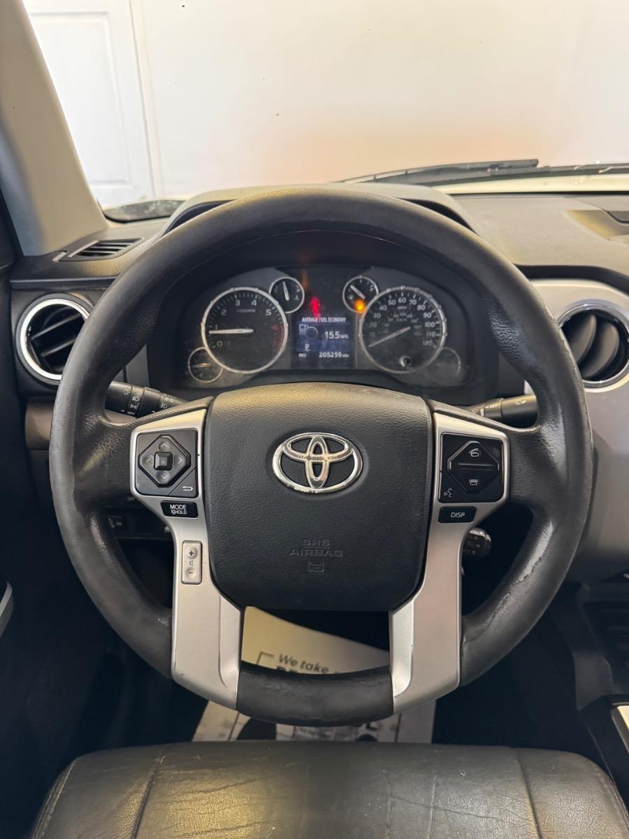 Toyota Tundra 2WD Truck CrewMax 5.7L V8 6-Spd AT SR5 (Natl) 2014