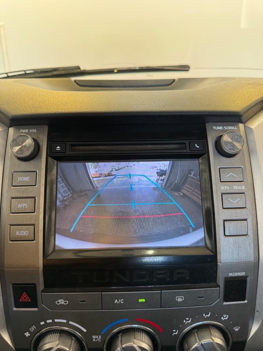 Toyota Tundra 2WD Truck CrewMax 5.7L V8 6-Spd AT SR5 (Natl) 2014