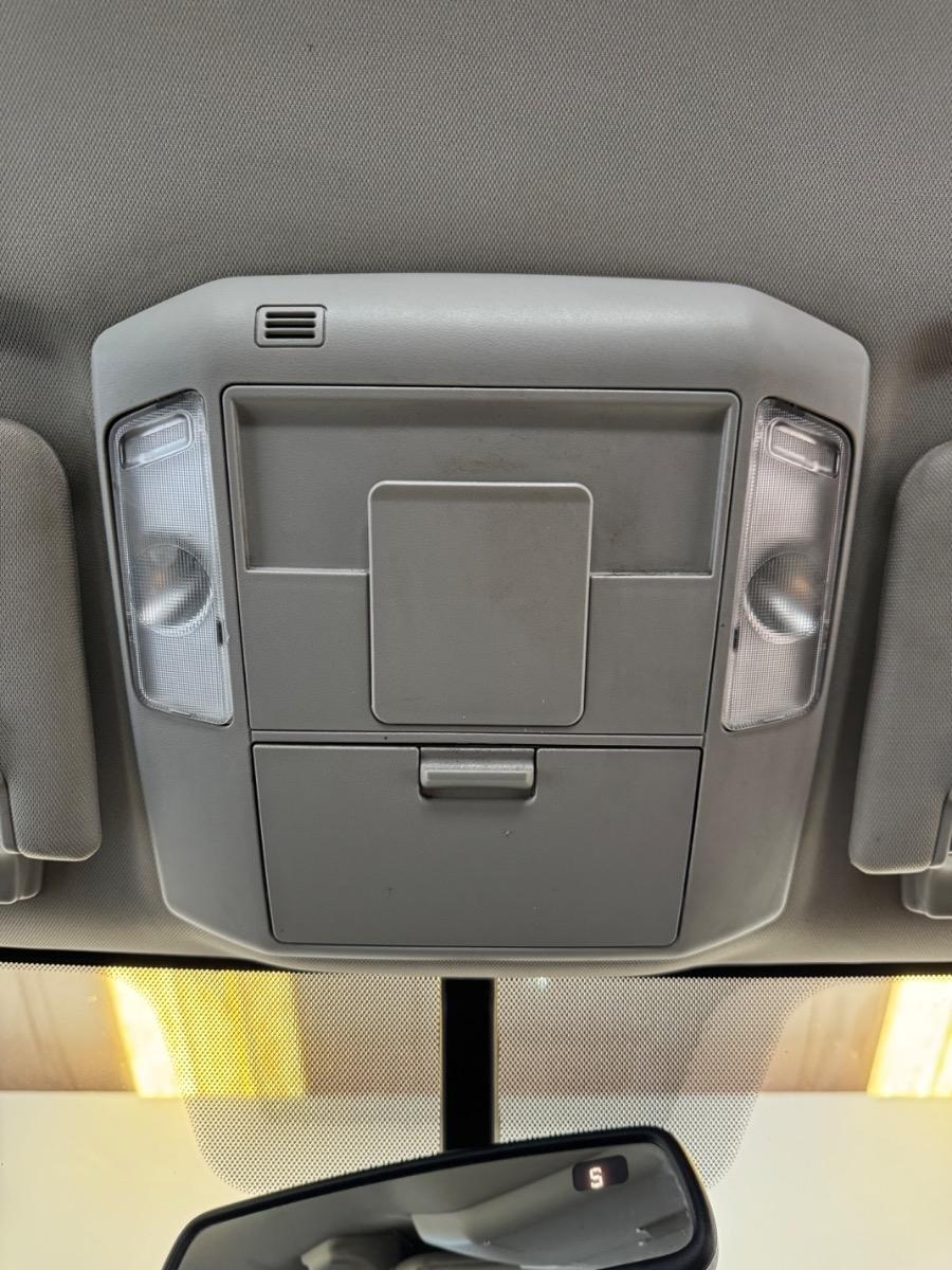 Toyota Tundra 2WD Truck CrewMax 5.7L V8 6-Spd AT SR5 (Natl) 2014