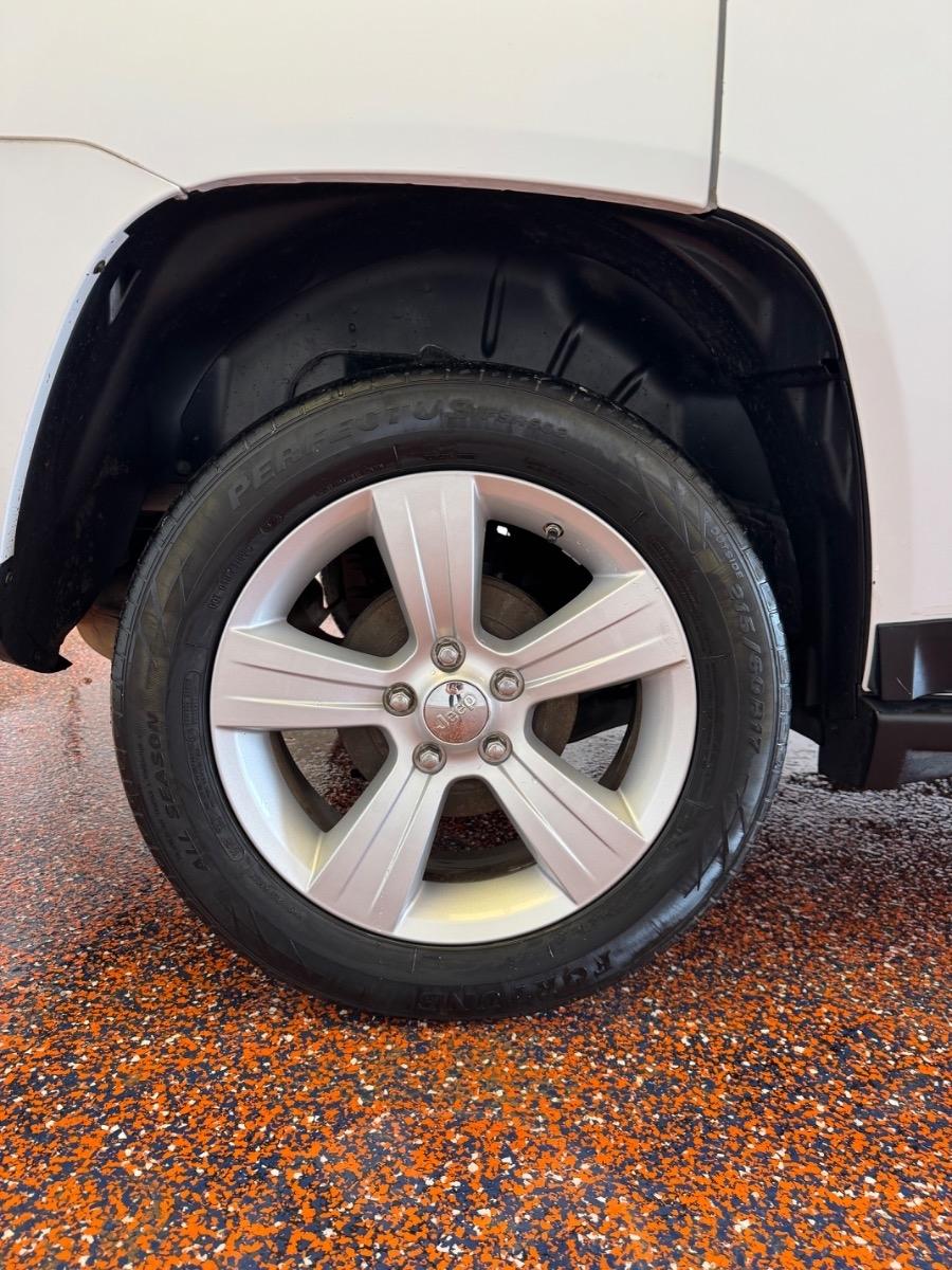 Jeep Compass FWD 4dr Latitude 2011