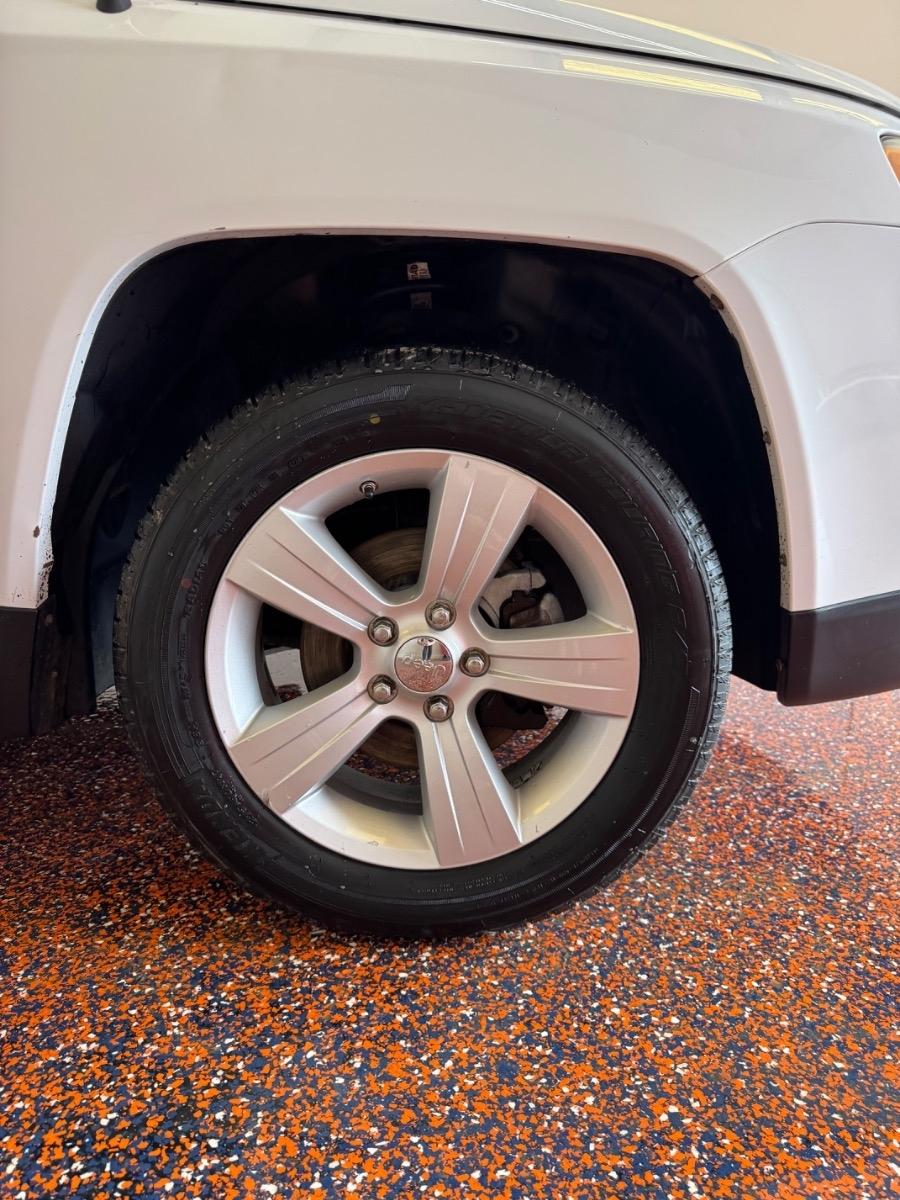 Jeep Compass FWD 4dr Latitude 2011