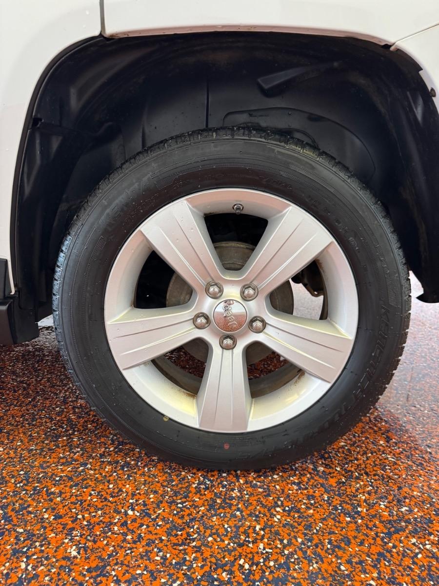 Jeep Compass FWD 4dr Latitude 2011