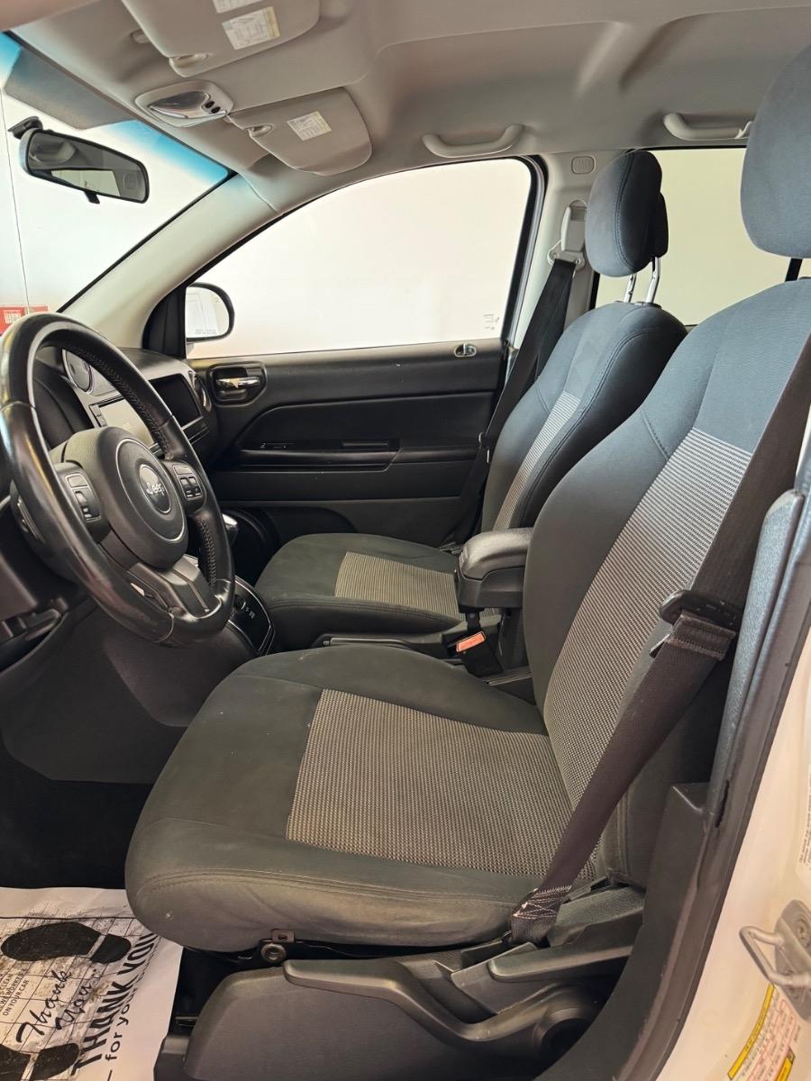 Jeep Compass FWD 4dr Latitude 2011