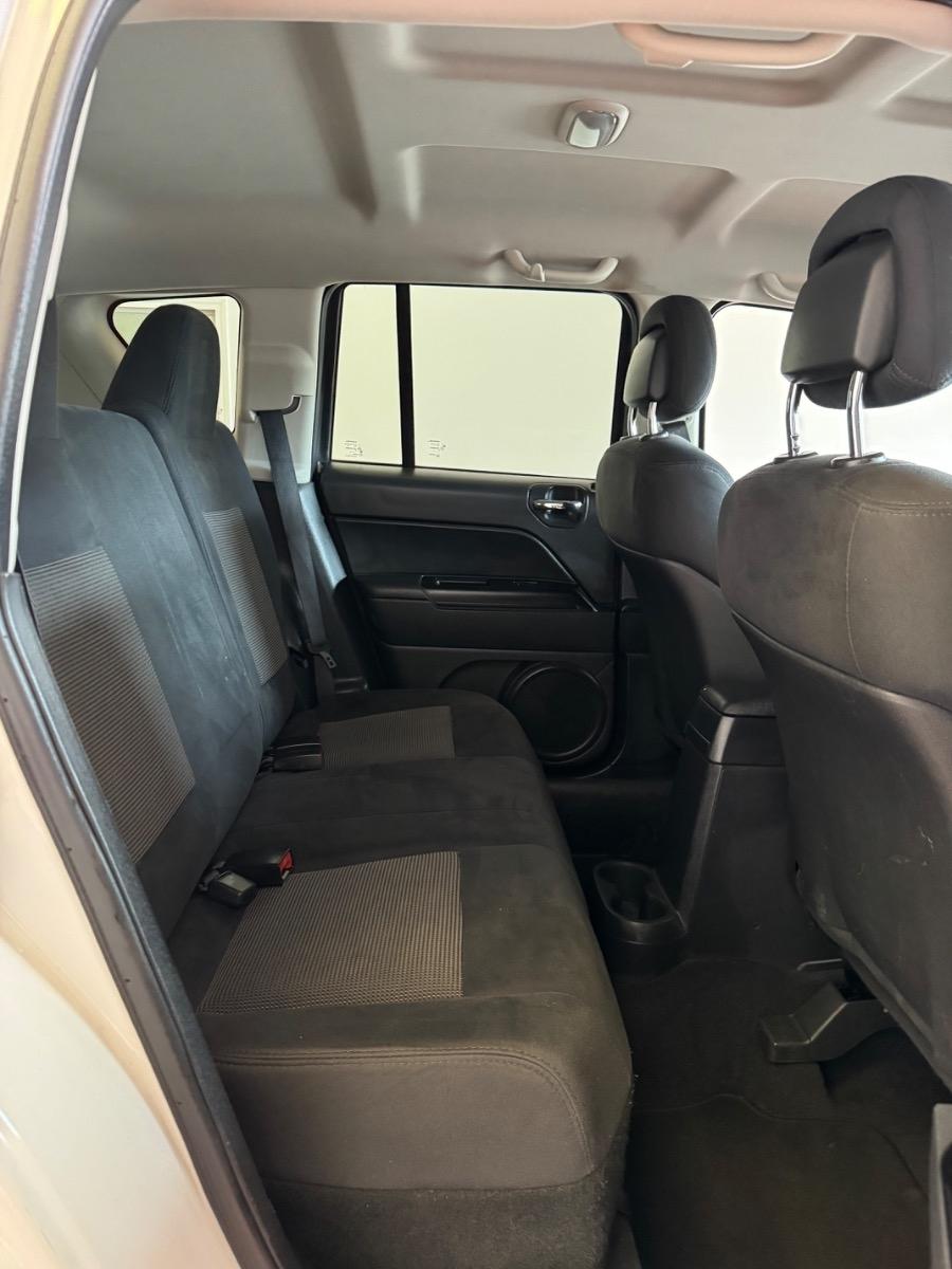 Jeep Compass FWD 4dr Latitude 2011