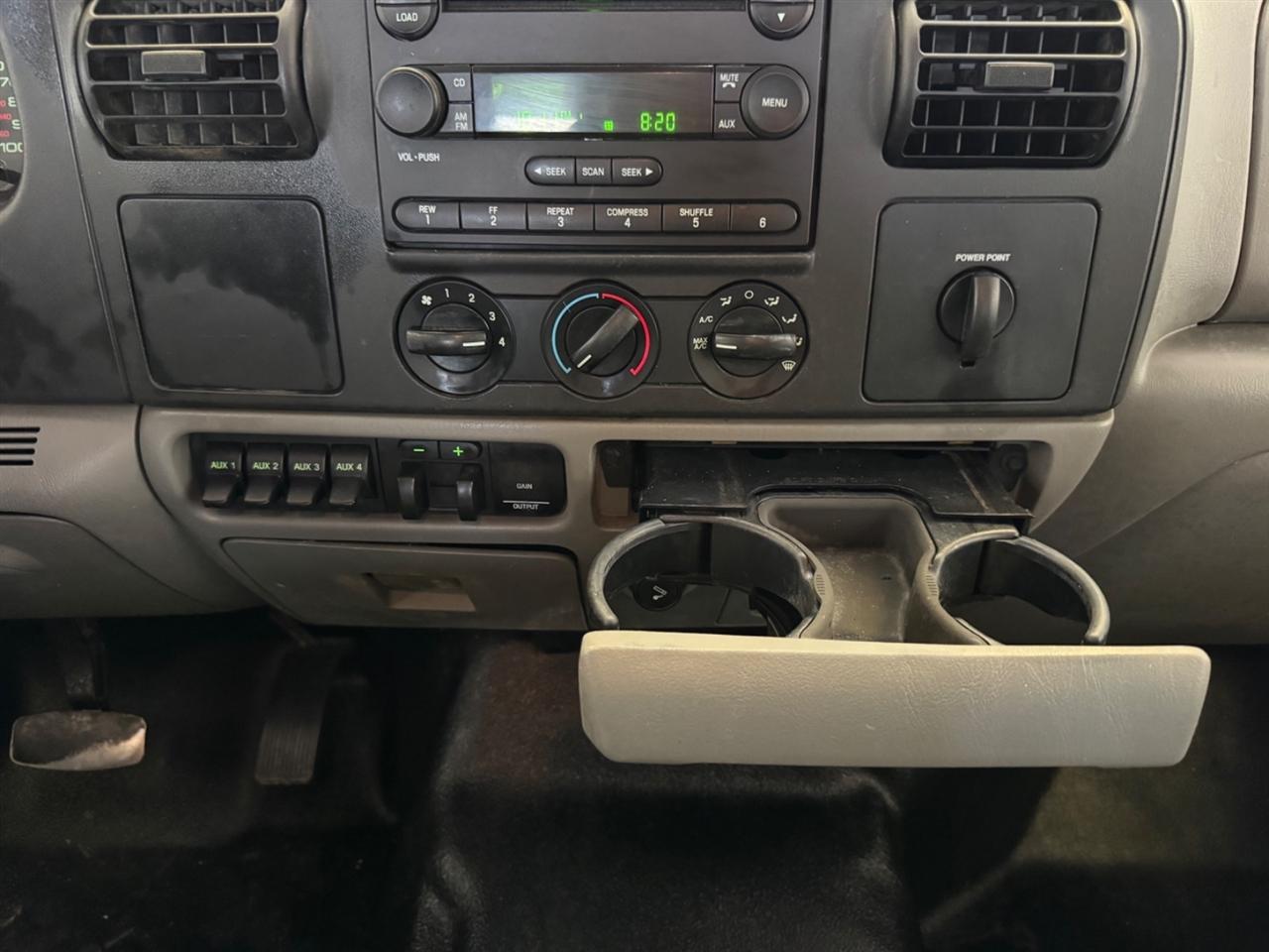 Ford Super Duty F-250 Crew Cab 156" XLT 2006