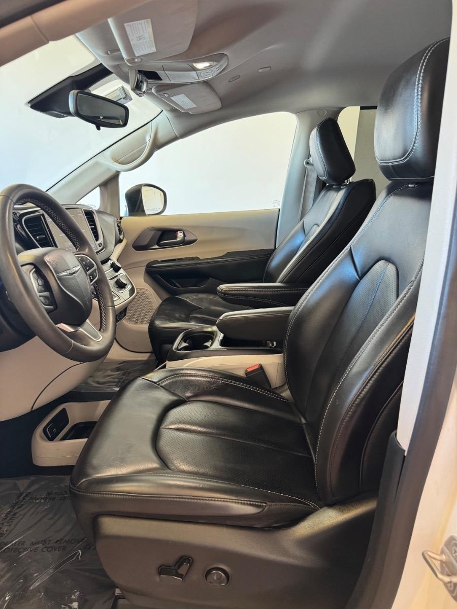 Chrysler Pacifica Touring L FWD 2023