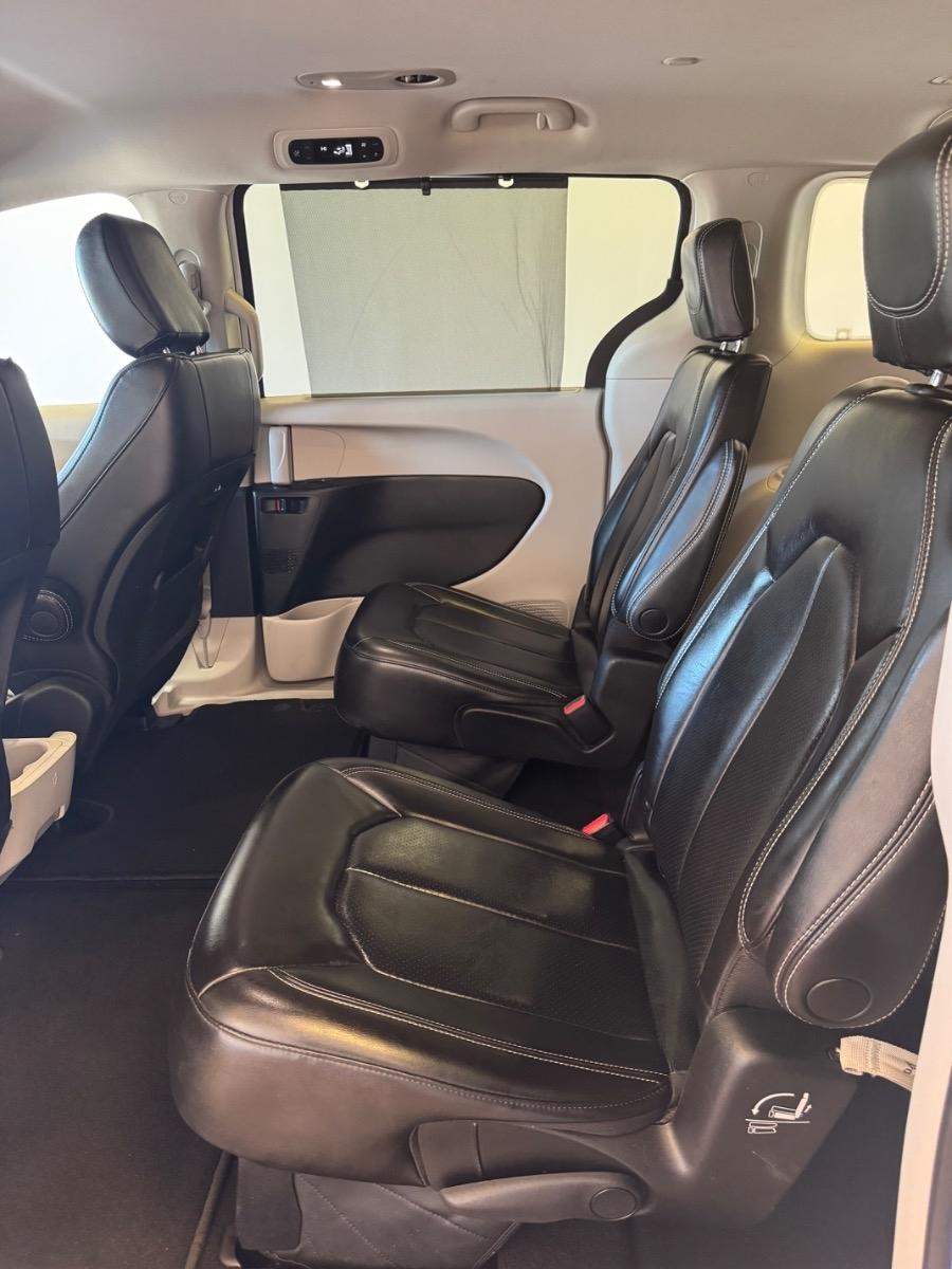 Chrysler Pacifica Touring L FWD 2023