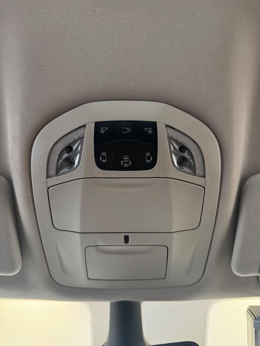 Chrysler Pacifica Touring L FWD 2023