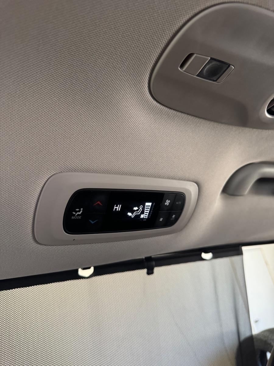 Chrysler Pacifica Touring L FWD 2023