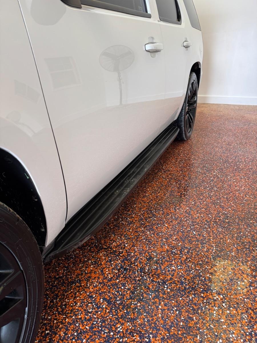 GMC Yukon 2WD 4dr 1500 SLE 2012