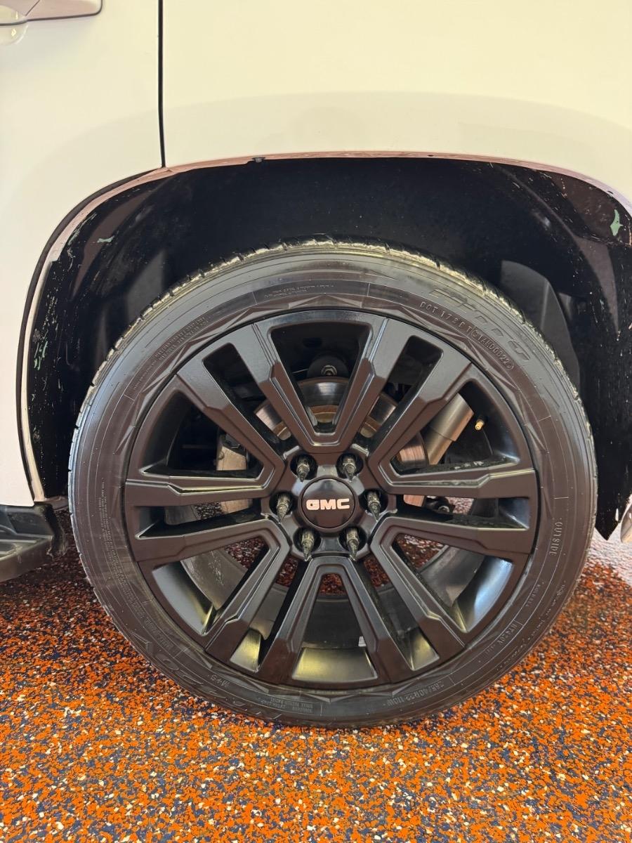 GMC Yukon 2WD 4dr 1500 SLE 2012