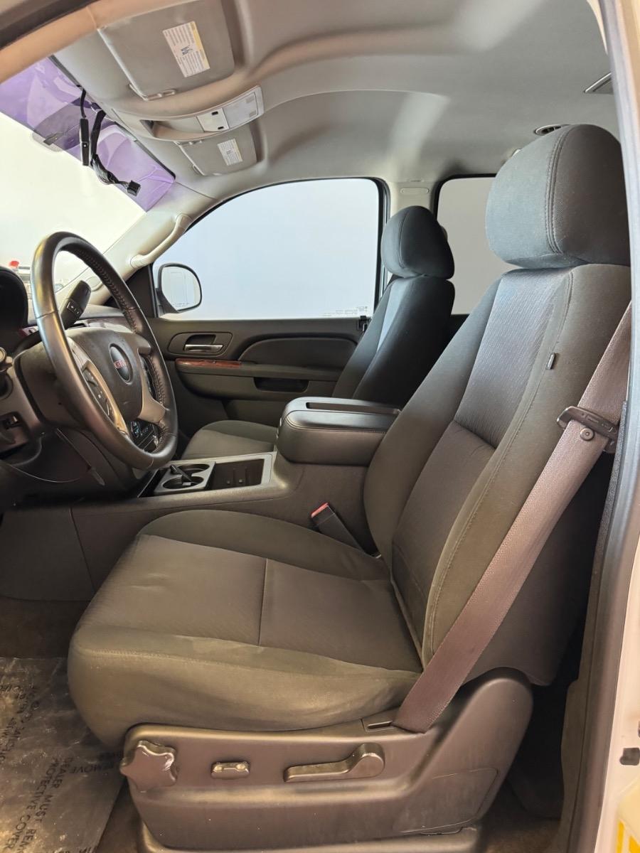 GMC Yukon 2WD 4dr 1500 SLE 2012