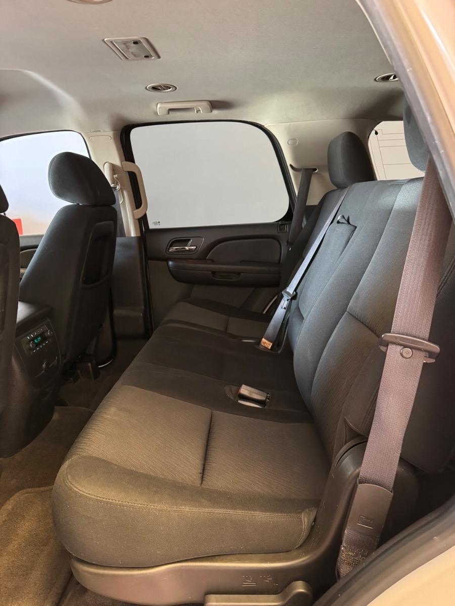 GMC Yukon 2WD 4dr 1500 SLE 2012