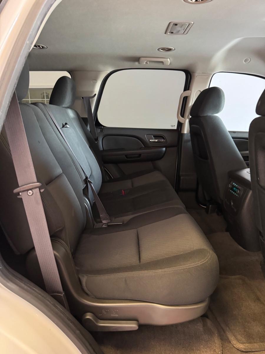 GMC Yukon 2WD 4dr 1500 SLE 2012