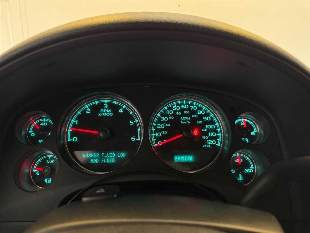 GMC Yukon 2WD 4dr 1500 SLE 2012