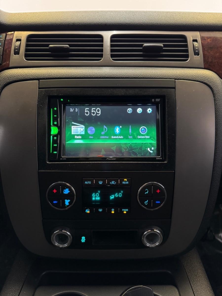 GMC Yukon 2WD 4dr 1500 SLE 2012