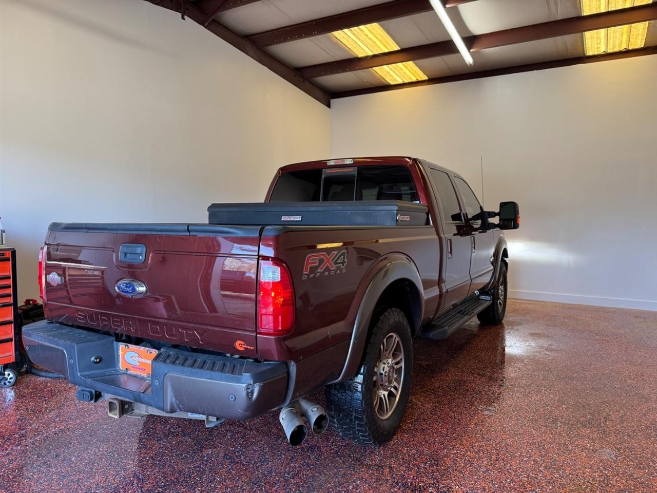 Ford Super Duty F-250 SRW 4WD Crew Cab 172" Platinum 2016