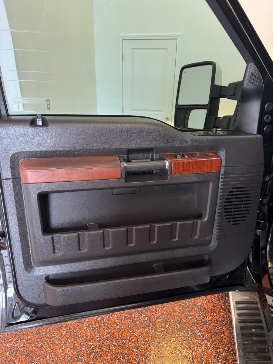 Ford Super Duty F-250 SRW 4WD Crew Cab 156" King Ranch 2011