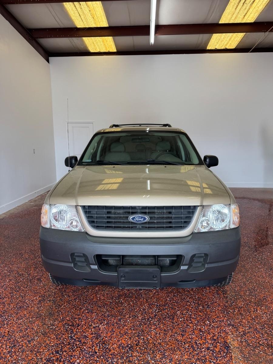 Ford Explorer 4dr 114" WB 4.0L XLS 4WD 2003