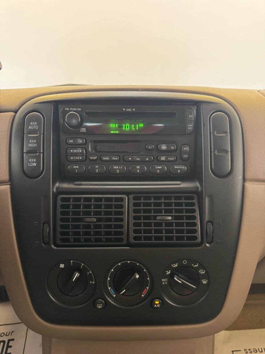 Ford Explorer 4dr 114" WB 4.0L XLS 4WD 2003