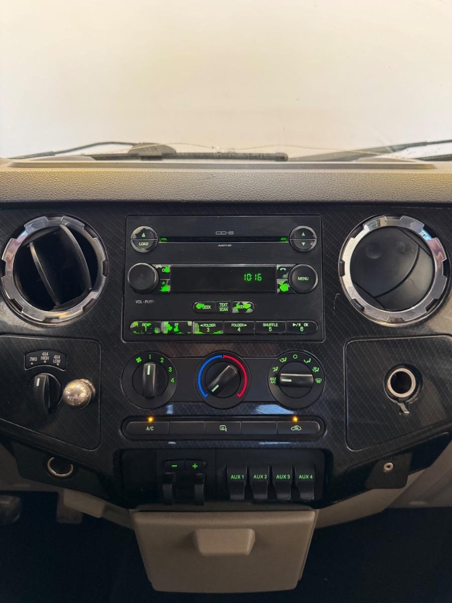 Ford Super Duty F-250 SRW 4WD Crew Cab 156" XL 2008