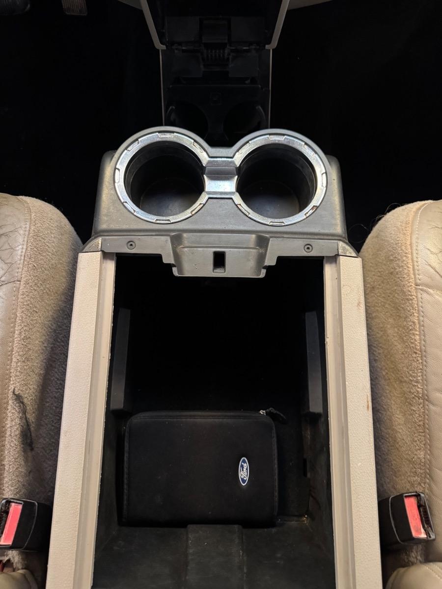 Ford Super Duty F-250 SRW 4WD Crew Cab 156" XL 2008