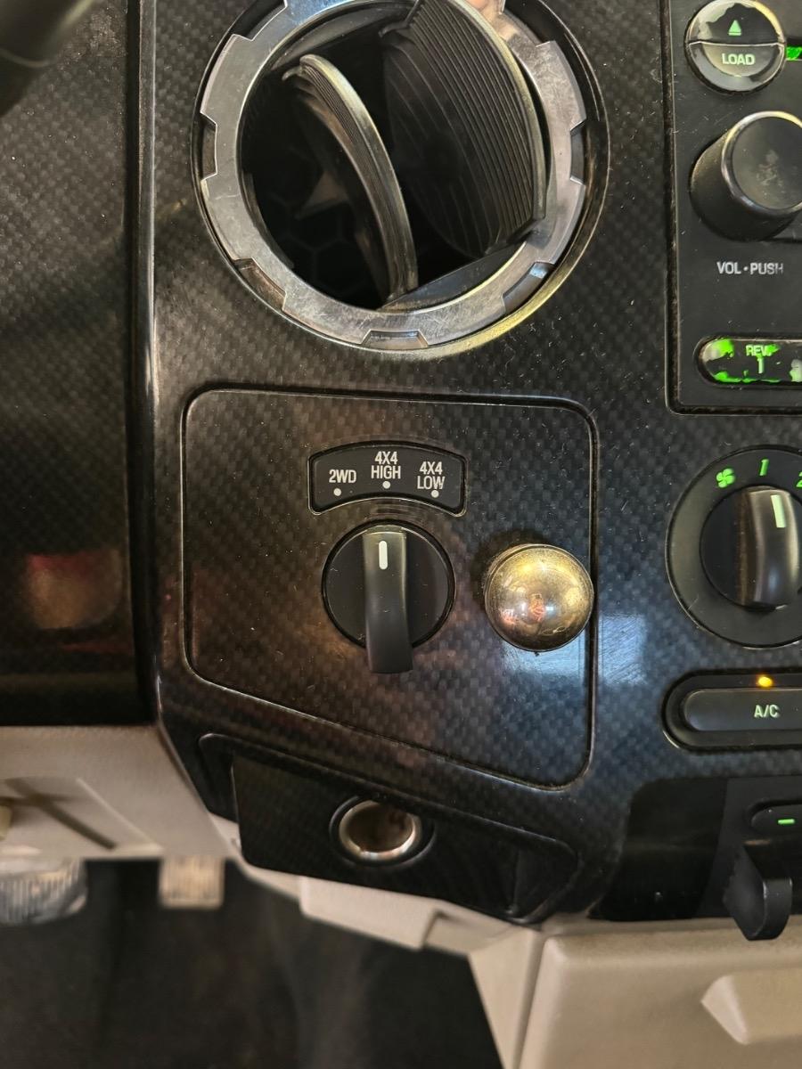 Ford Super Duty F-250 SRW 4WD Crew Cab 156" XL 2008