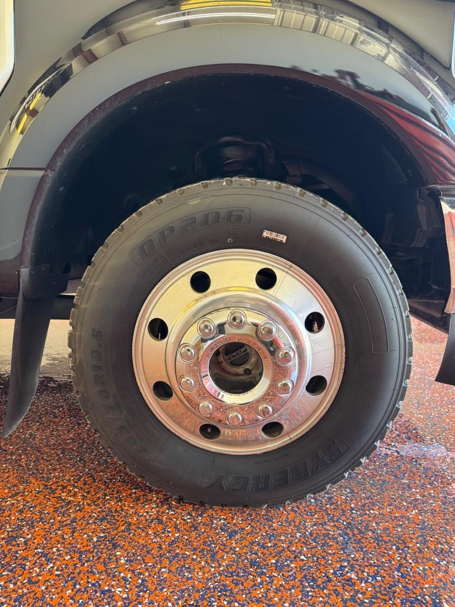 Ford Super Duty F-450 DRW King Ranch 4WD Crew Cab 8' Box 2022