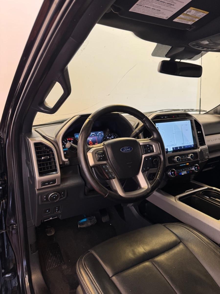 Ford Super Duty F-450 DRW King Ranch 4WD Crew Cab 8' Box 2022