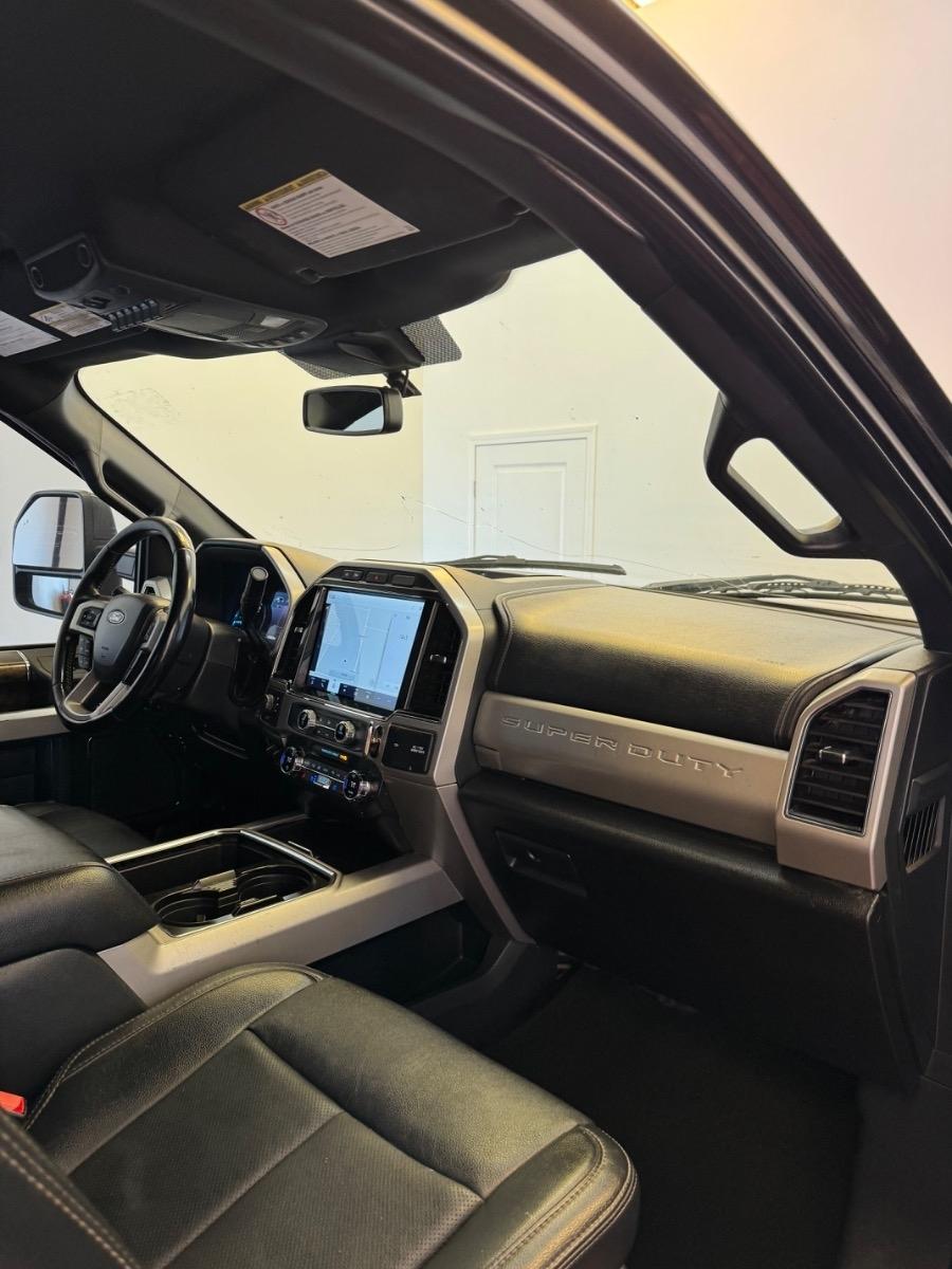 Ford Super Duty F-450 DRW King Ranch 4WD Crew Cab 8' Box 2022