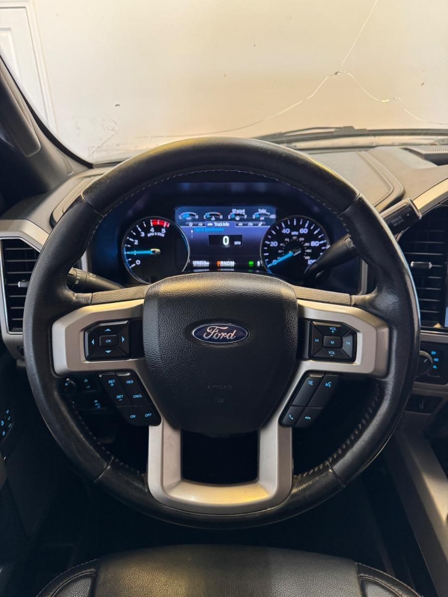 Ford Super Duty F-450 DRW King Ranch 4WD Crew Cab 8' Box 2022