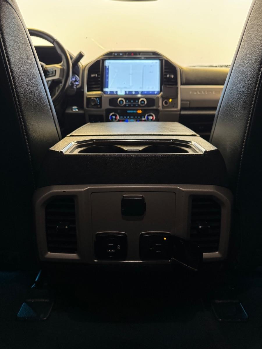 Ford Super Duty F-450 DRW King Ranch 4WD Crew Cab 8' Box 2022