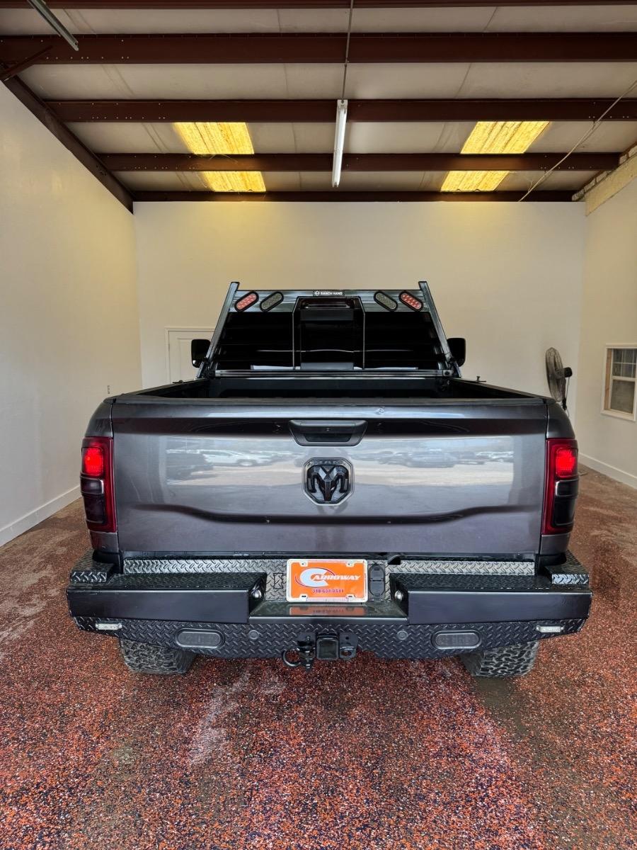 RAM 2500 Tradesman 4x4 Crew Cab 6'4" Box 2022