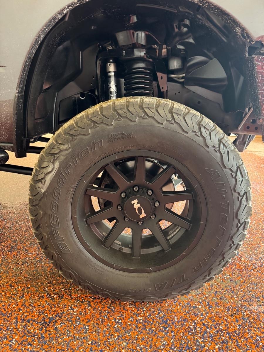 RAM 2500 Tradesman 4x4 Crew Cab 6'4" Box 2022