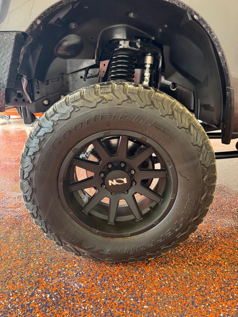 RAM 2500 Tradesman 4x4 Crew Cab 6'4" Box 2022