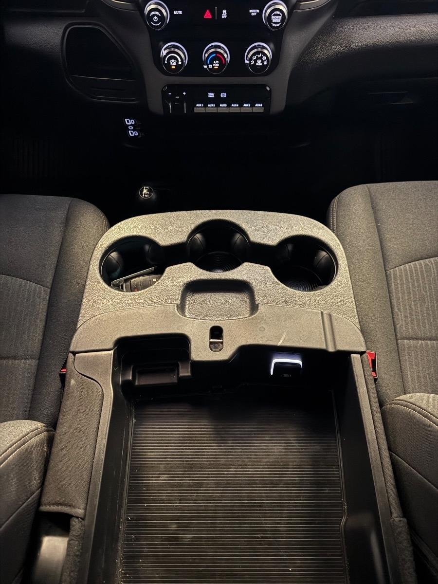 RAM 2500 Tradesman 4x4 Crew Cab 6'4" Box 2022