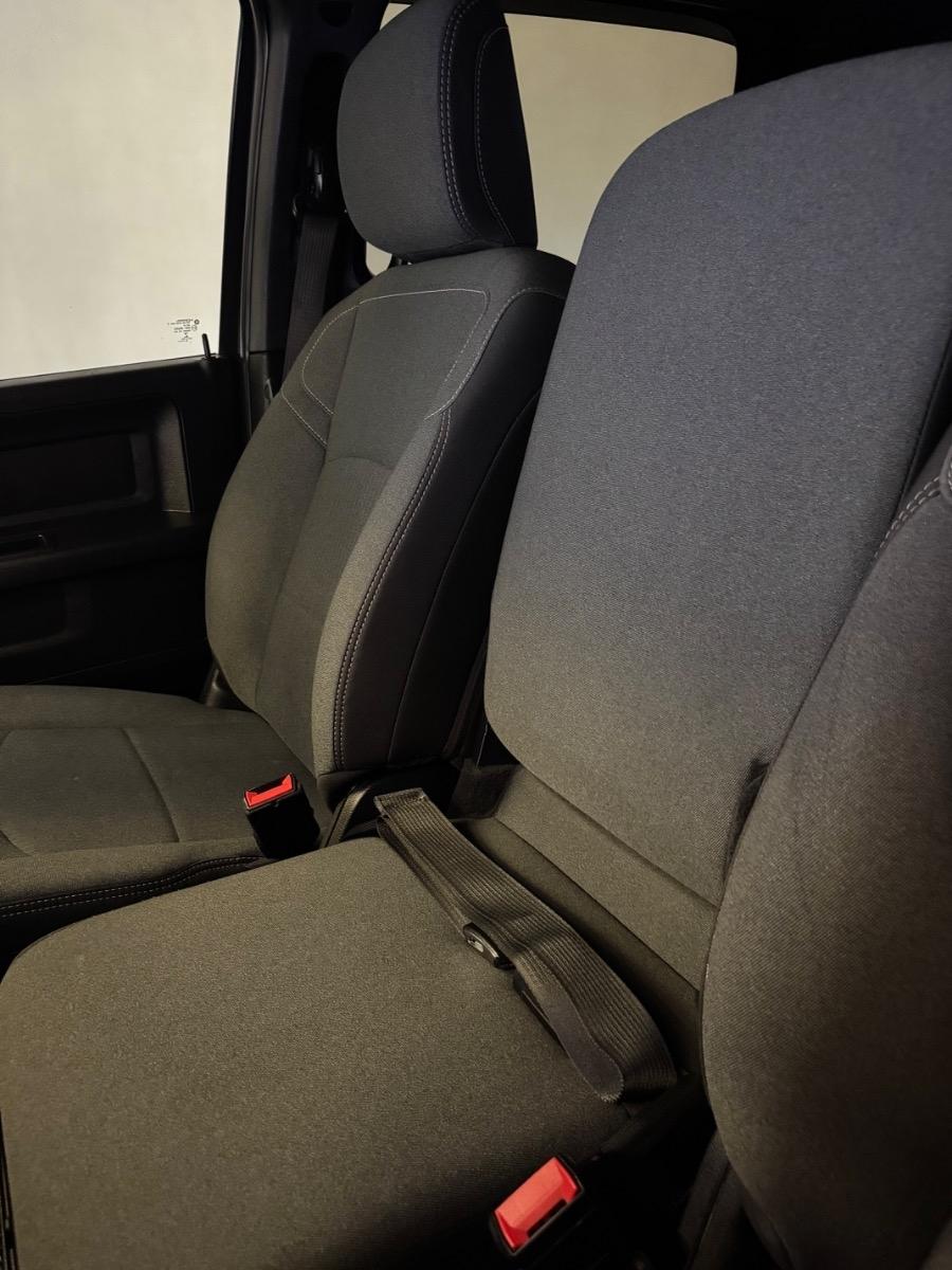 RAM 2500 Tradesman 4x4 Crew Cab 6'4" Box 2022