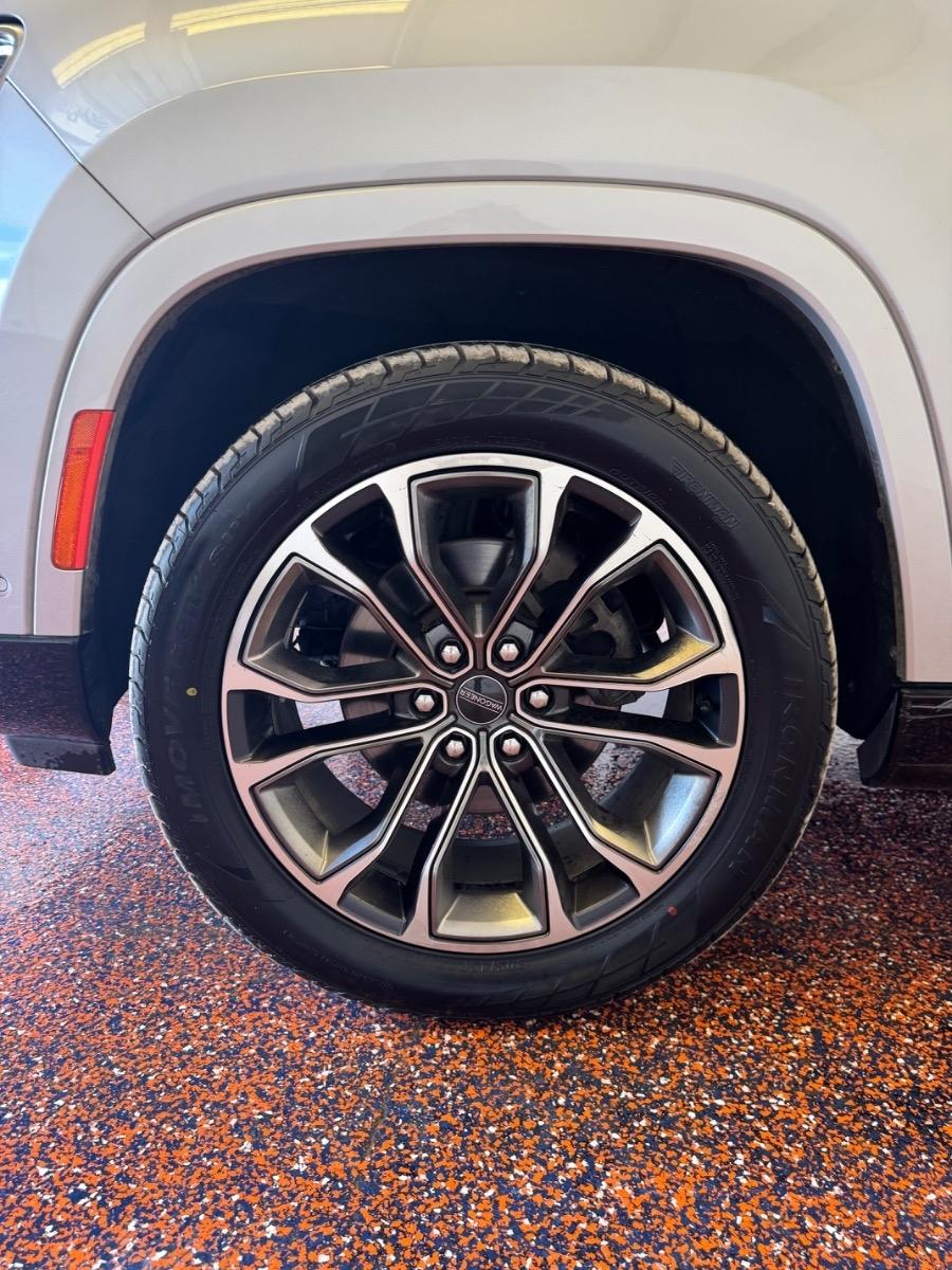 Jeep Grand Wagoneer Series III 4x4 2022