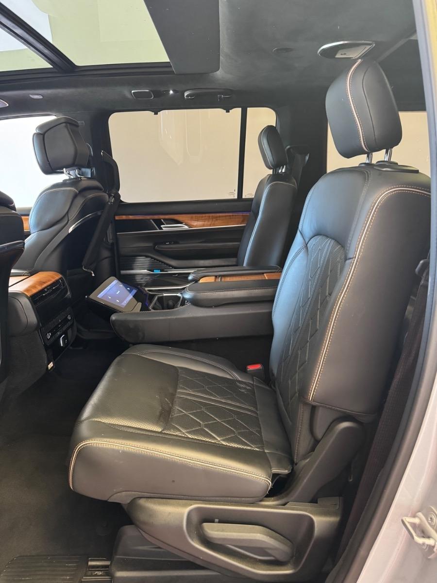 Jeep Grand Wagoneer Series III 4x4 2022