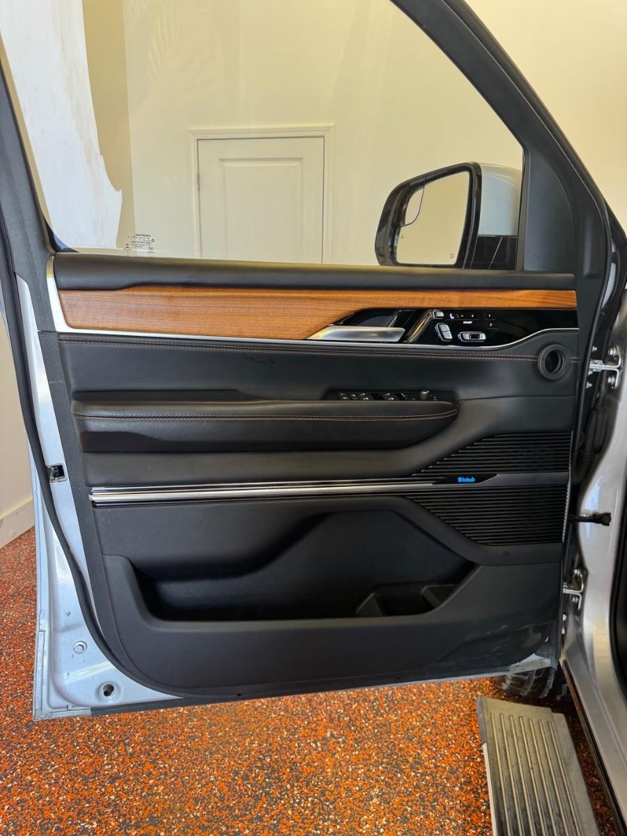 Jeep Grand Wagoneer Series III 4x4 2022