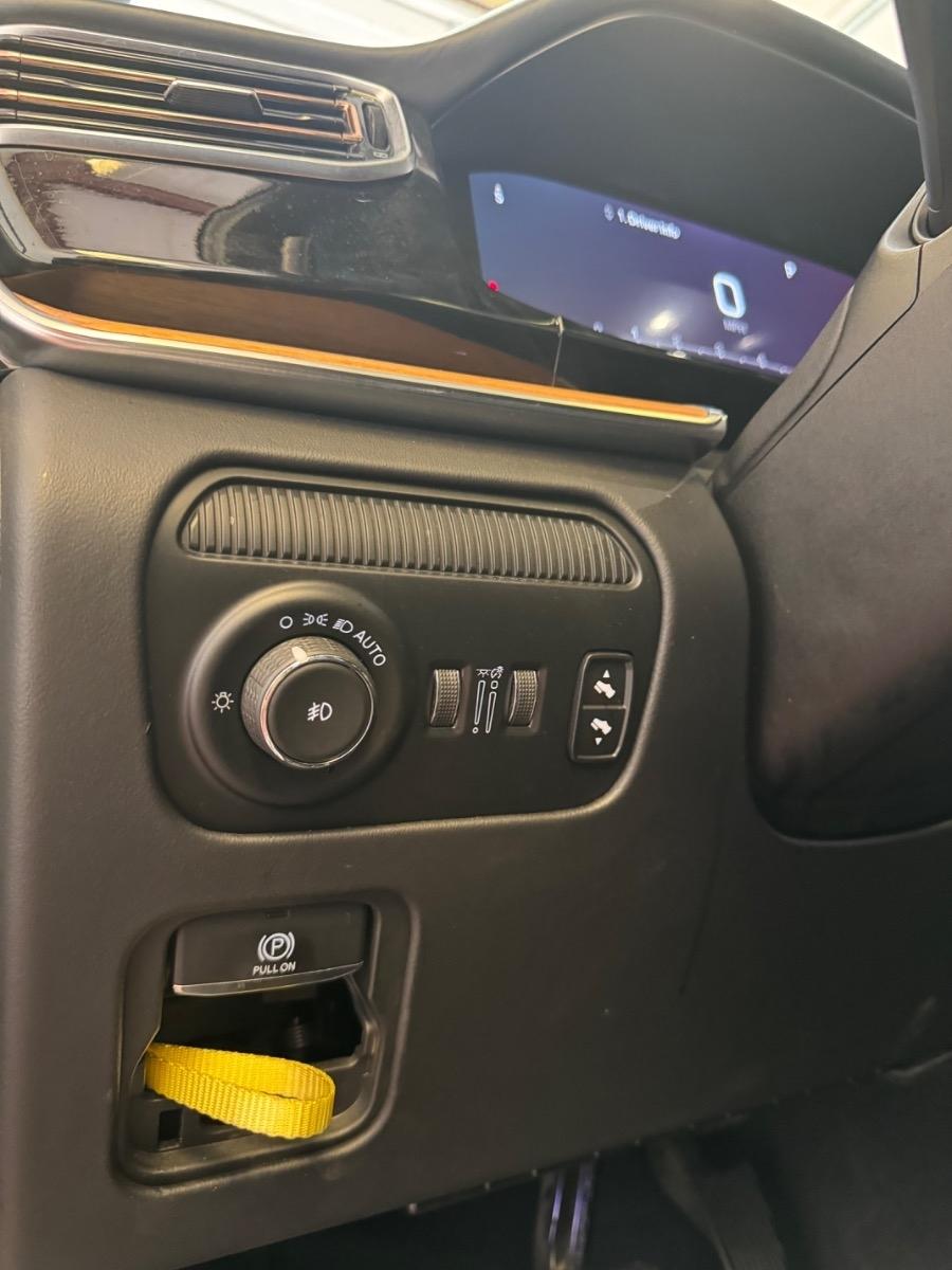 Jeep Grand Wagoneer Series III 4x4 2022