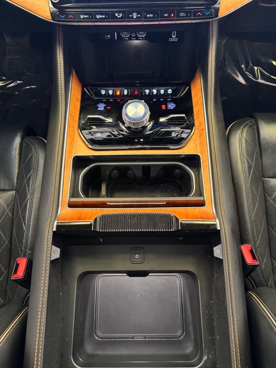 Jeep Grand Wagoneer Series III 4x4 2022