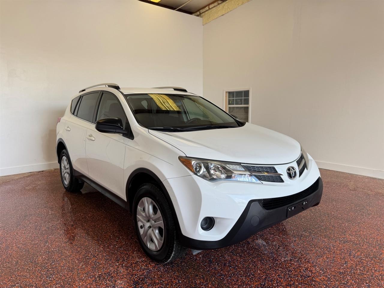 Toyota RAV4 FWD 4dr LE (Natl) 2014