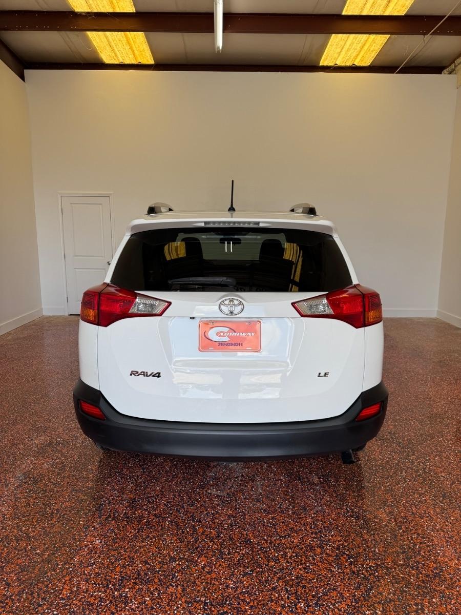 Toyota RAV4 FWD 4dr LE (Natl) 2014