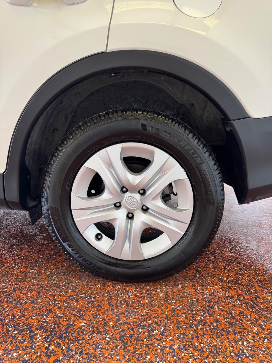 Toyota RAV4 FWD 4dr LE (Natl) 2014