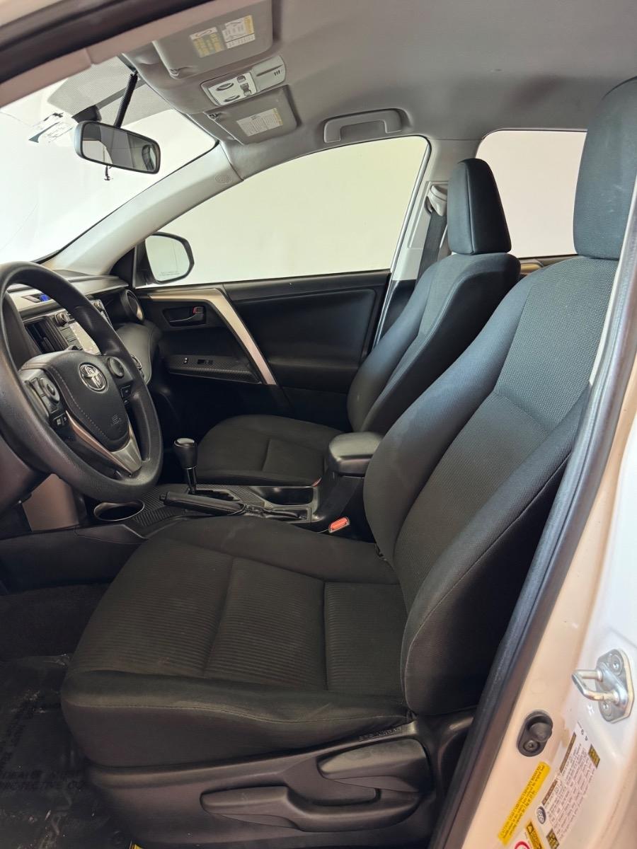 Toyota RAV4 FWD 4dr LE (Natl) 2014