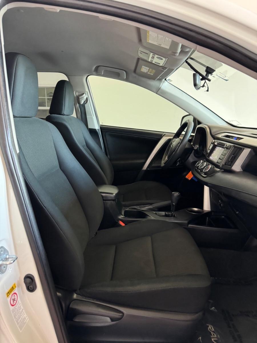 Toyota RAV4 FWD 4dr LE (Natl) 2014