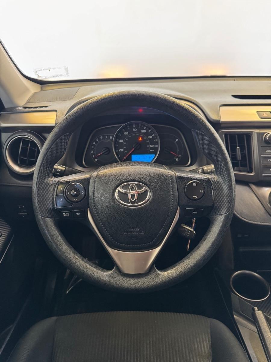 Toyota RAV4 FWD 4dr LE (Natl) 2014