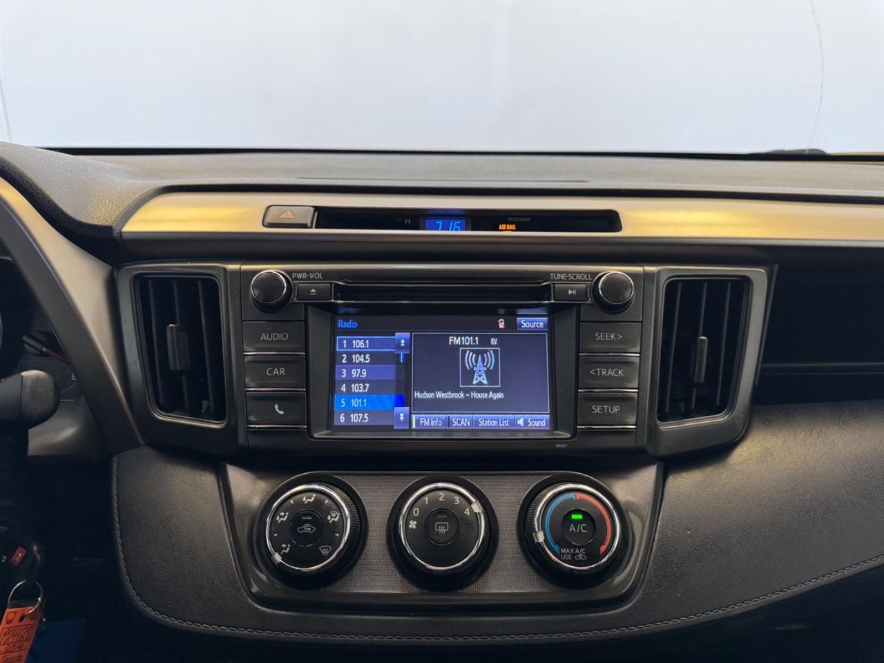 Toyota RAV4 FWD 4dr LE (Natl) 2014